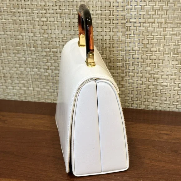 🌟HP🌟VTG 1970s-80s White Vinyl Structured Bag with Acrylic Tortoise Handle Chain - Picture 4 of 16